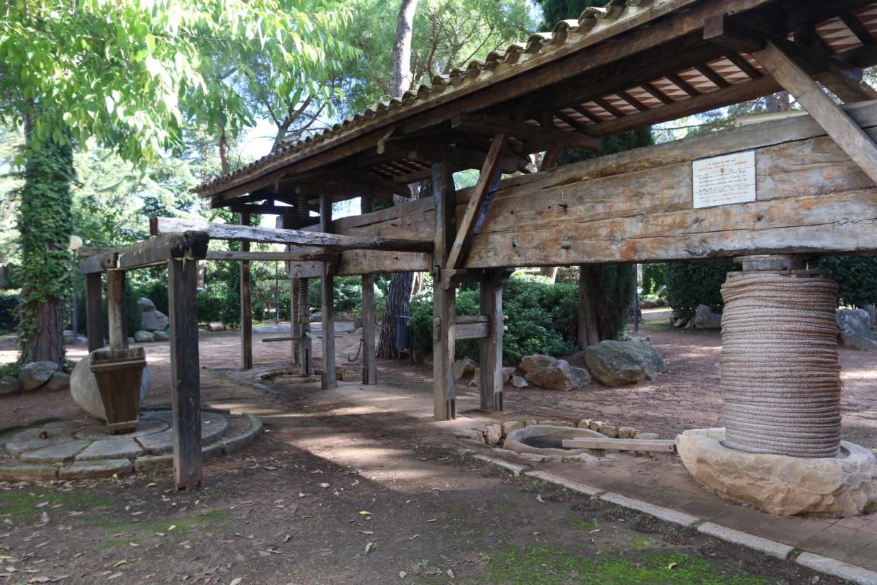 Hostal del Senglar Espluga de Francolí Exterior foto