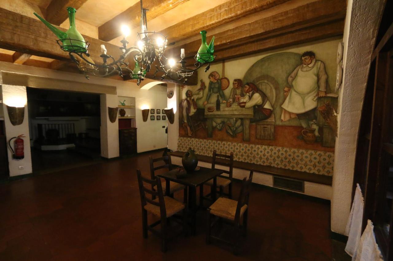Hostal del Senglar Espluga de Francolí Exterior foto